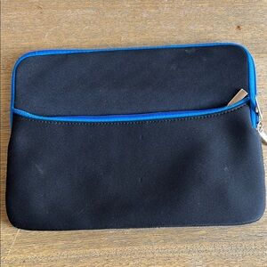 Unbranded Blue and Black Padded Tablet Protector Sleeve.